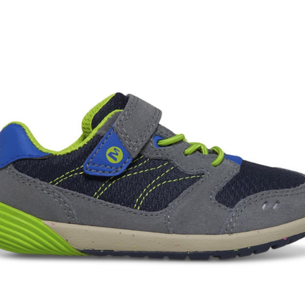 Merrell Little Kid’s Size 5M Bare Steps A83 Sneakers